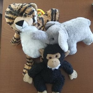 Zoo animal plush toys